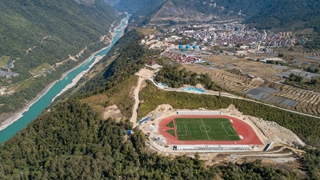 在西藏墨脫，“秘境”里的孩子有個(gè)足球夢(mèng)