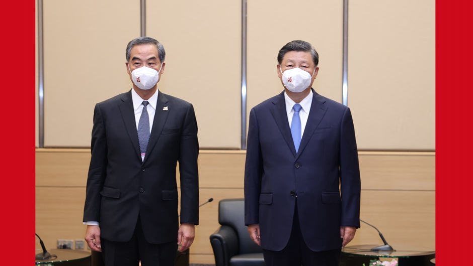 習近平會(huì )見(jiàn)全國政協(xié)副主席梁振英