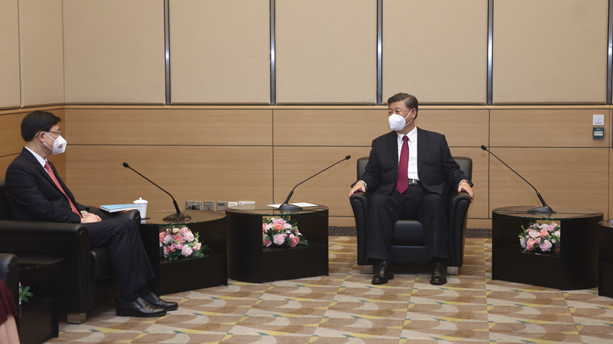 習近平會(huì )見(jiàn)李家超