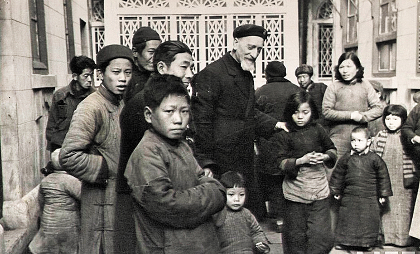 上?！澳鲜须y民區”：中外協(xié)作保護戰時(shí)平民創(chuàng  )舉