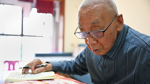 退休不退崗，初心永不忘——記新華社“中國網(wǎng)事?感動(dòng)2022”年度網(wǎng)絡(luò )感動(dòng)人物舒服民