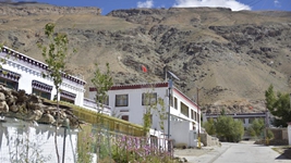 一曲藏戲，幾多變化 孔雀河畔的千年古村之變