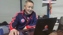 王應虎：“老驥伏櫪”助力青少年勇追“籃球夢(mèng)”