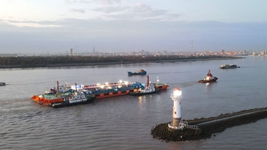 我在現場(chǎng)·照片背后的故事丨見(jiàn)證百年古船“回家”路