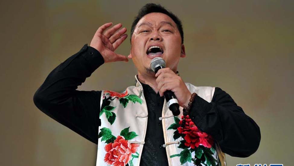 高寶利男聲獨唱《山丹丹開(kāi)花紅艷艷》