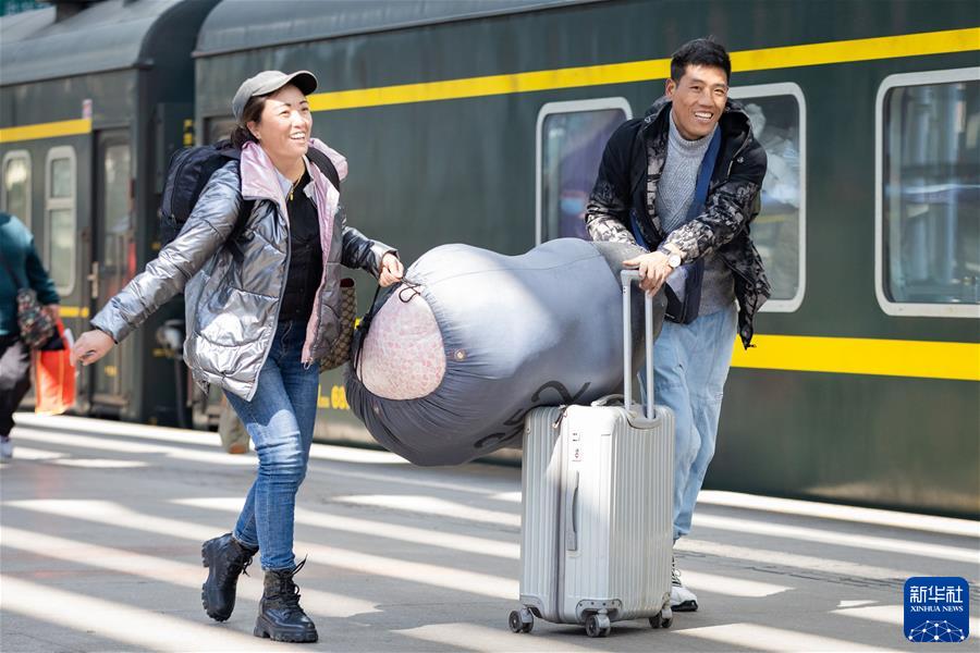 #（鏡觀(guān)中國·新華社國內新聞?wù)掌恢芫x）（7）2023年春運，收官！