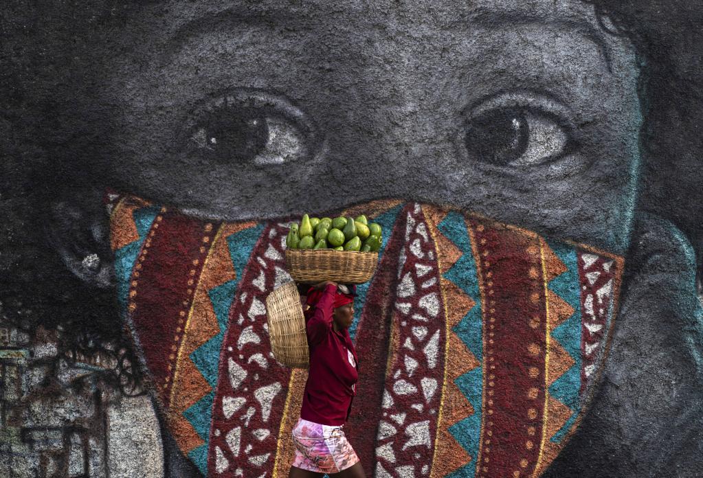 海地:運水果的人