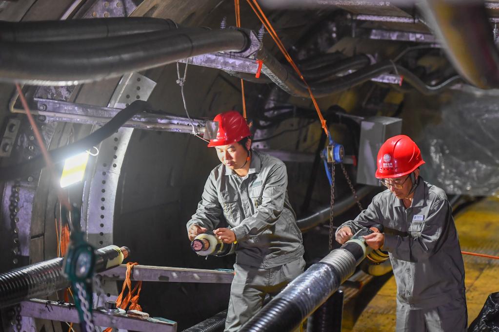 湖南長(cháng)沙：用電高峰期新增城市“電力動(dòng)脈”