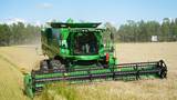 黑龍江墾區:小麥收獲全面展開(kāi)