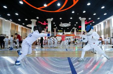 山東青島:小小“劍客”賽場(chǎng)爭鋒