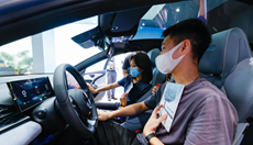 成都車(chē)展:新能源車(chē)受關(guān)注