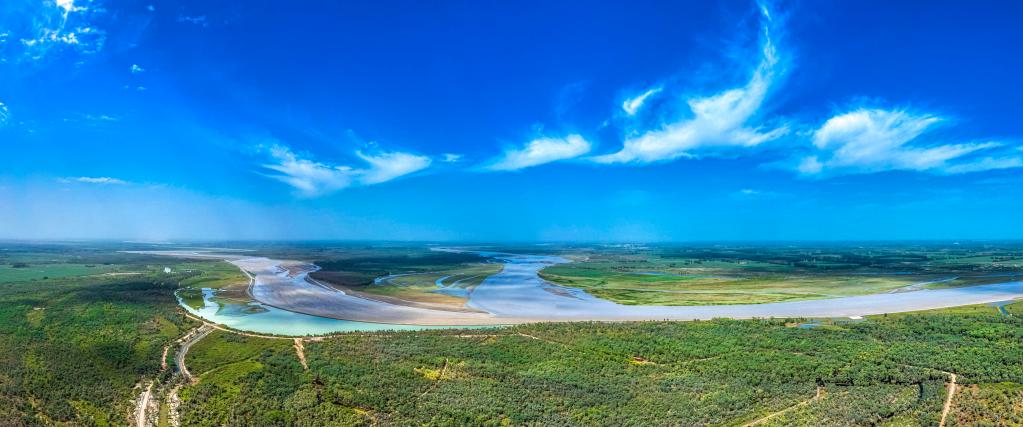 江河奔騰看中國丨塔里木河:沙漠中的綠色走廊