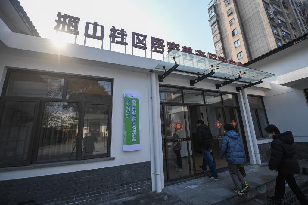 浙江嘉善：巡回醫療點(diǎn)開(kāi)到居民家門(mén)口