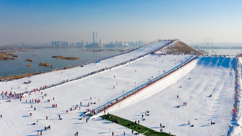 元旦假期 暢享冰雪歡樂(lè )