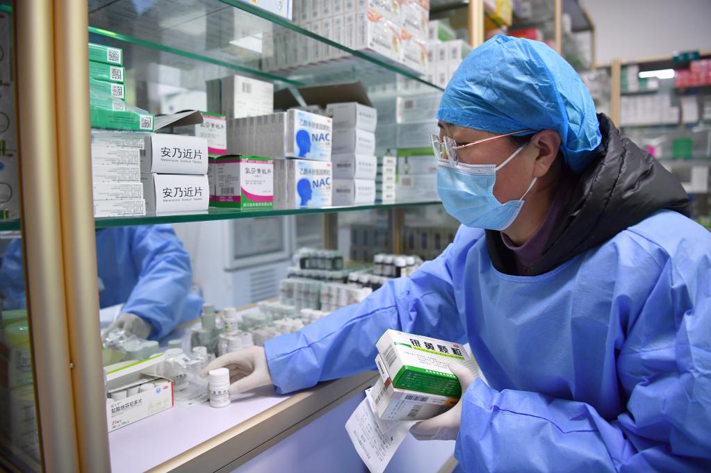 新華全媒+｜西安長(cháng)安區：送藥上門(mén) 農村防疫落細落實(shí)