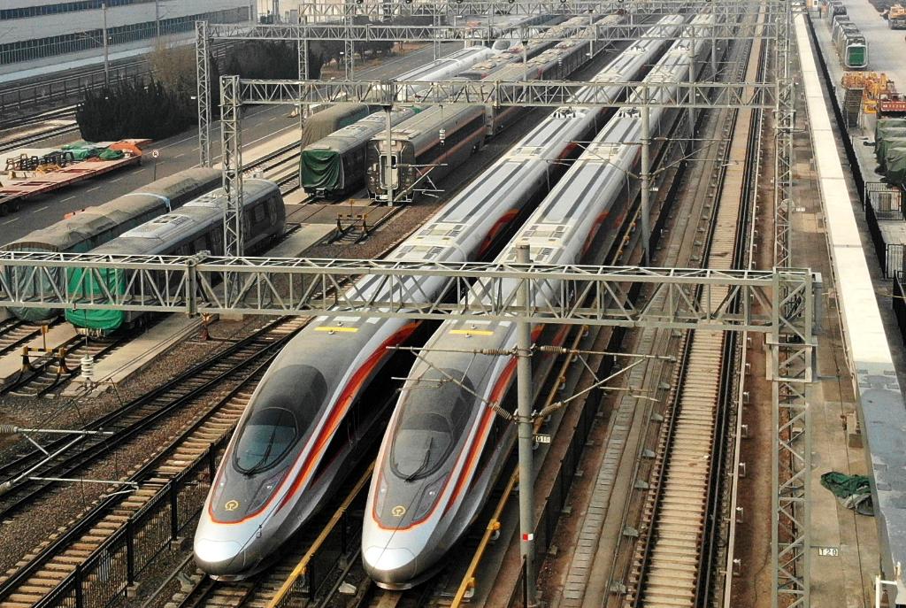 中車(chē)四方開(kāi)年首批“復興號”動(dòng)車(chē)組開(kāi)始交付