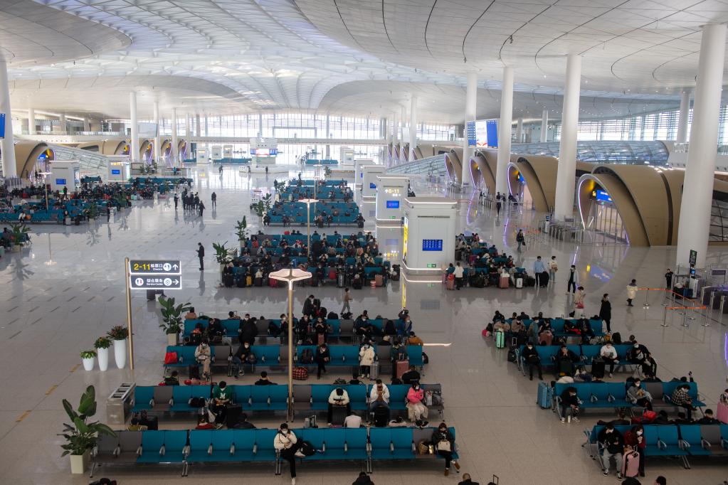 浙江杭州:新車(chē)站迎春運