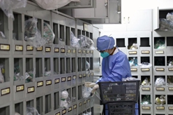 新華全媒+|上海:探訪(fǎng)新冠康復中醫門(mén)診