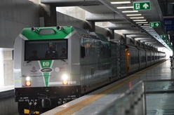 中企為泰國“量身定制”的電池動(dòng)力機車(chē)正式發(fā)布