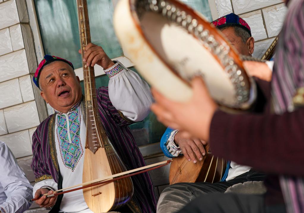 新華全媒+·新春走基層丨新疆鄉村藝人的“冬忙”季