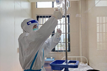 新華全媒+丨村醫巡診、下沉診療、備好藥品……多地農村防疫一線(xiàn)見(jiàn)聞