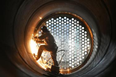 新華全媒+丨力爭新春“開(kāi)門(mén)紅” 我國發(fā)電設備制造業(yè)領(lǐng)軍企業(yè)開(kāi)足馬力忙生產(chǎn)