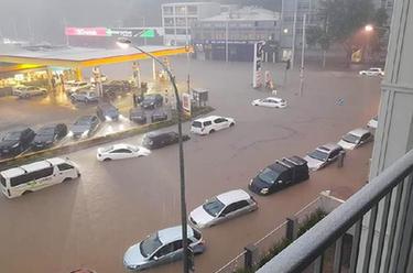 新西蘭奧克蘭:暴雨成災