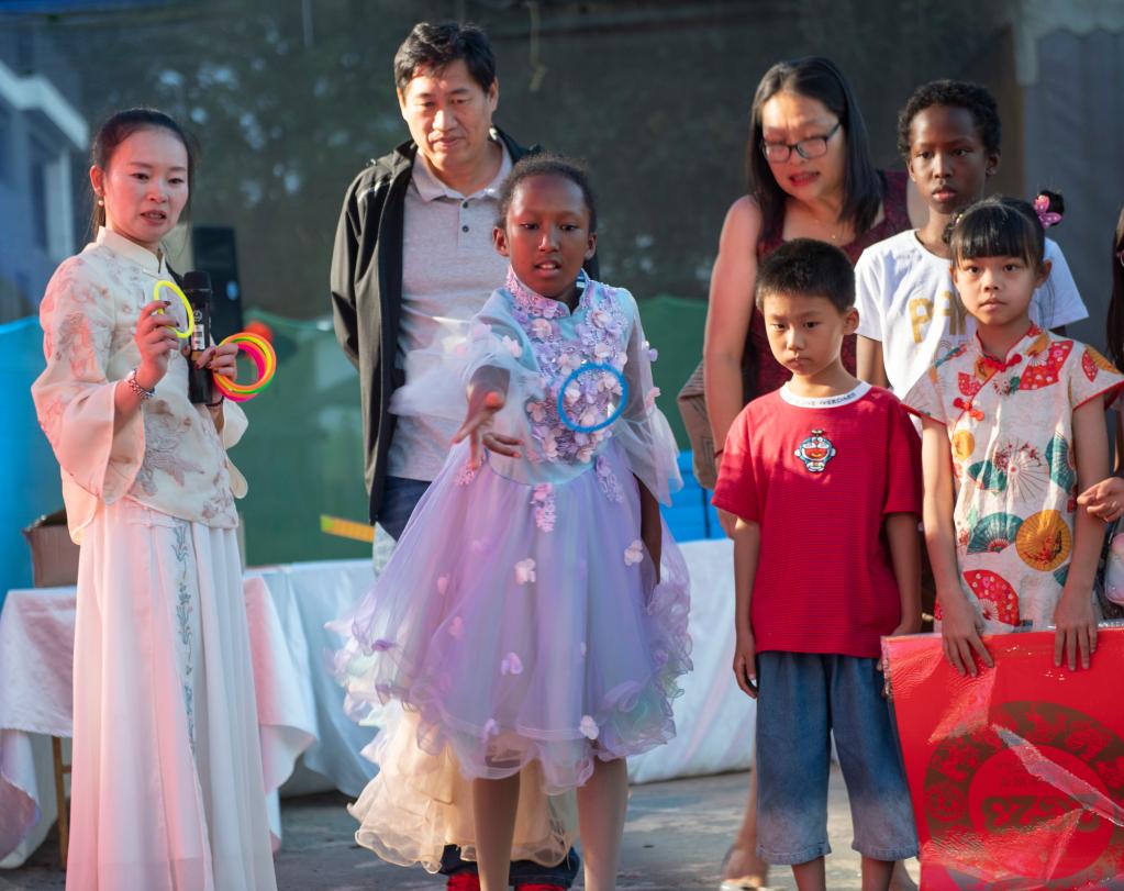 肯尼亞：品華韻，慶元宵