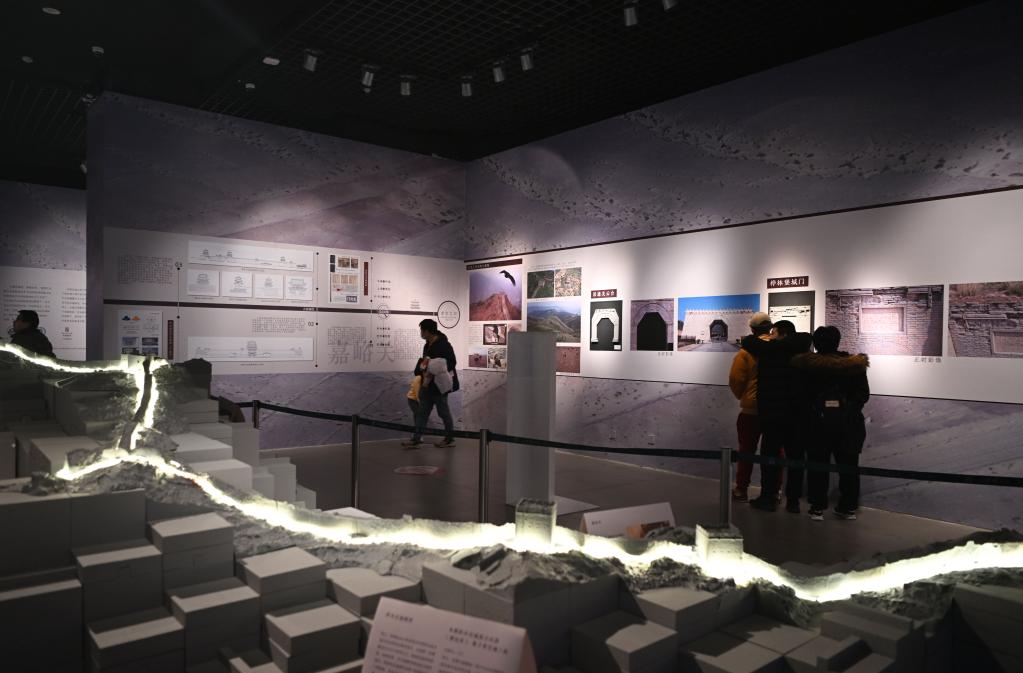 新華全媒+丨虛實(shí)之間 帶你發(fā)現長(cháng)城的秘密