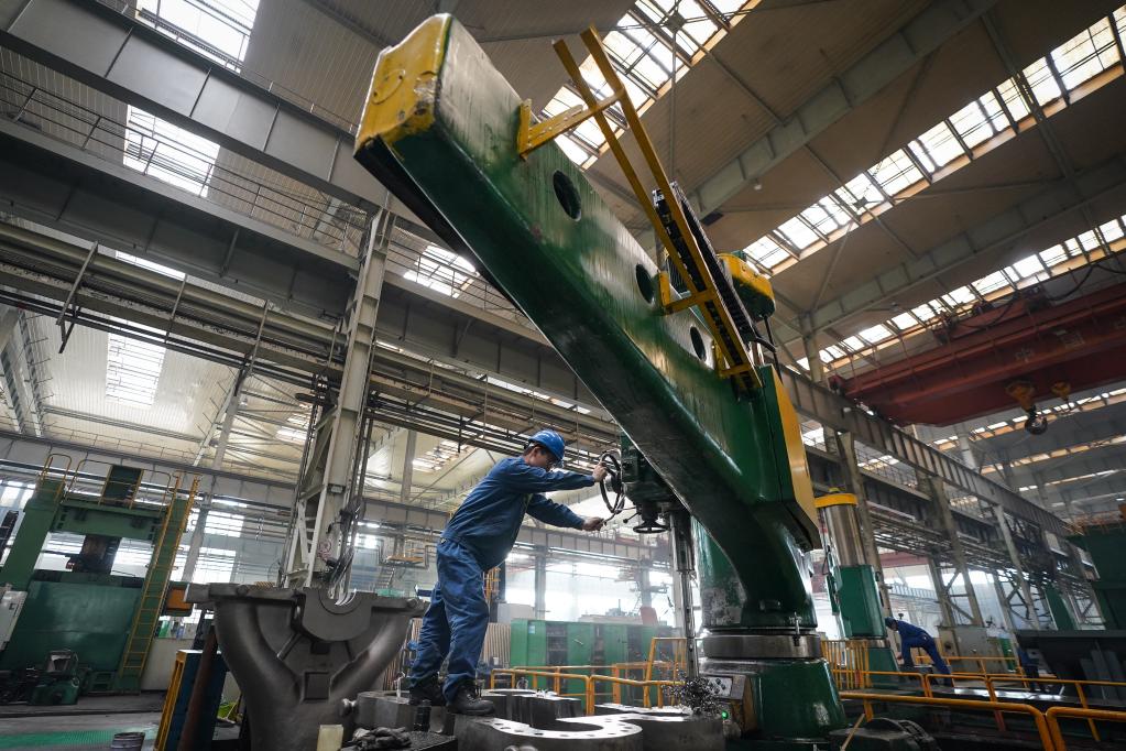 先進(jìn)裝備制造企業(yè)開(kāi)足馬力保增長(cháng)