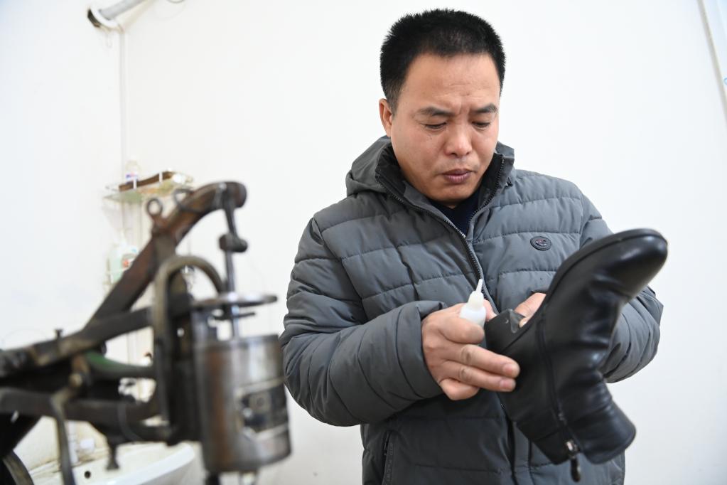 新華全媒+丨陜西:“小修小補”回歸社區 助殘疾人就近就業(yè)