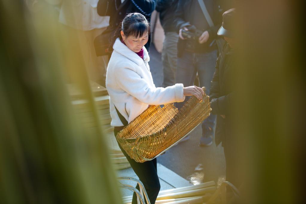 福建武夷山:趕大集 備春耕