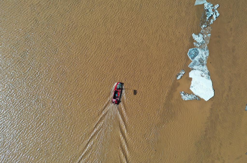 內蒙古:天晴水暖 黃河漸開(kāi)