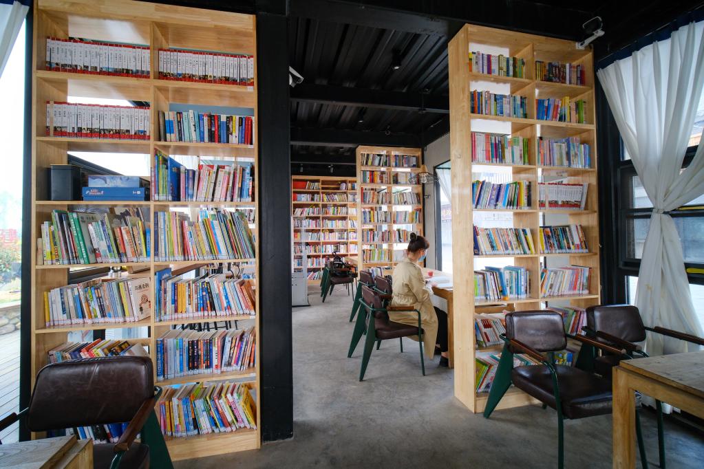 河南西裴村:繪就鄉村振興的美麗畫(huà)卷