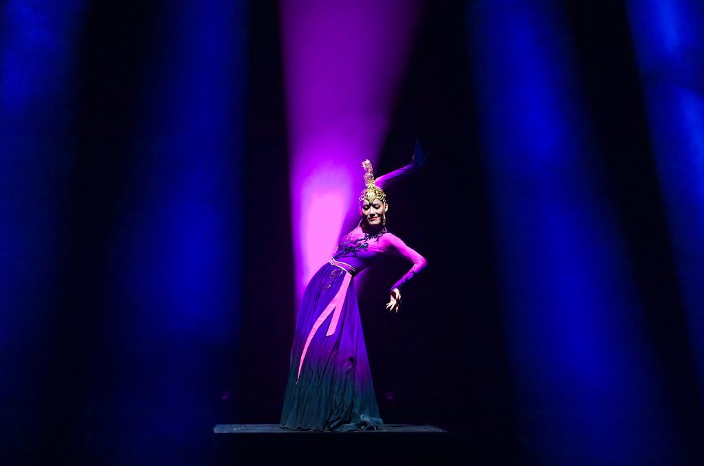 第六屆內蒙古舞蹈大賽開(kāi)賽