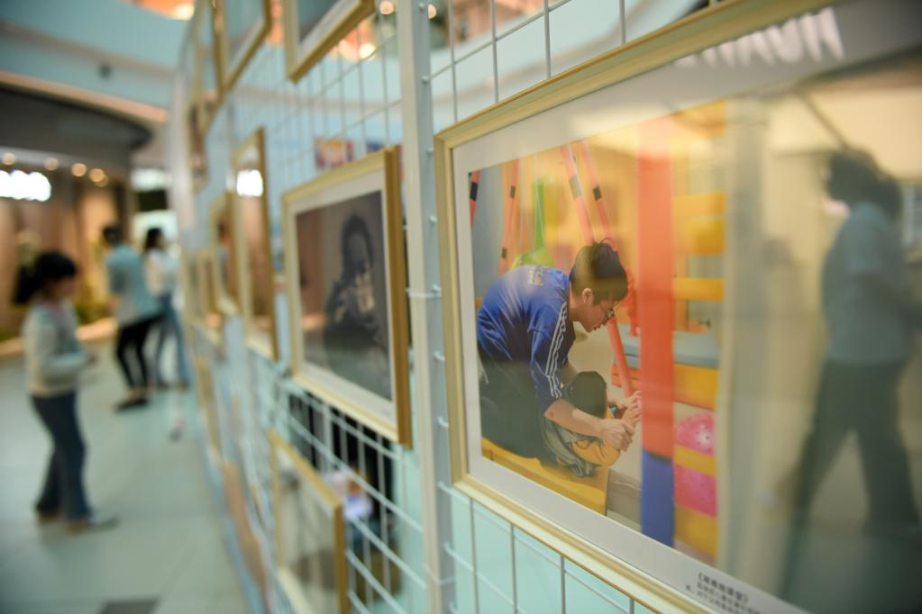 長(cháng)沙：藝術(shù)義賣(mài)助力孤獨癥兒童療愈