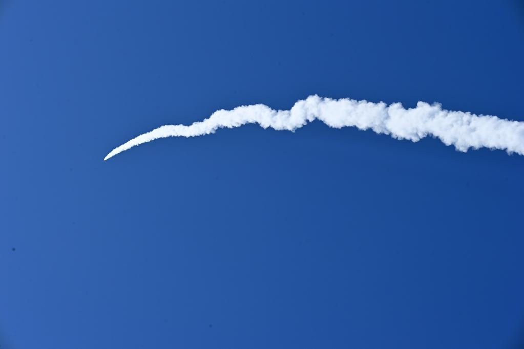 我國成功發(fā)射雙曲線(xiàn)一號商業(yè)運載火箭