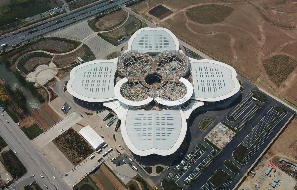 昆明國際花卉拍賣(mài)交易中心菏澤分中心投入使用