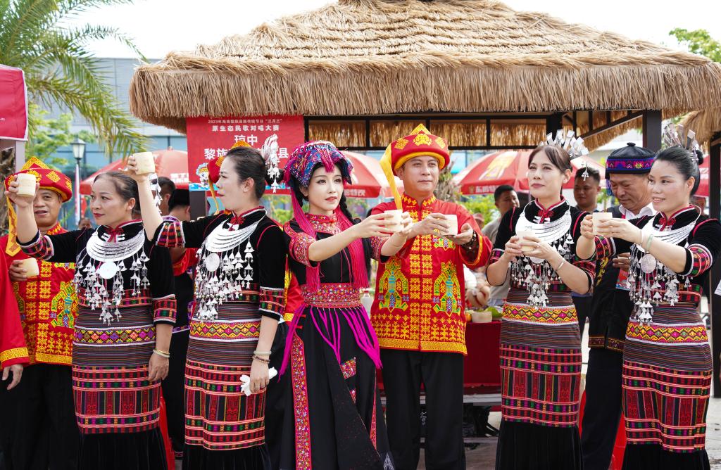 海南樂(lè )東：多彩“三月三”