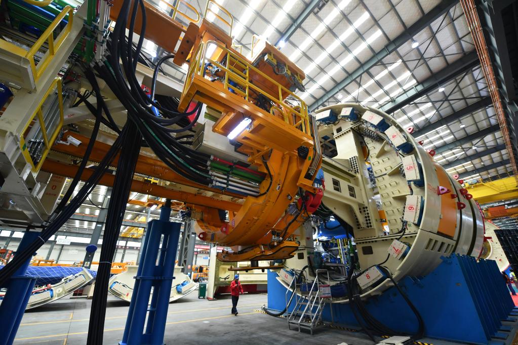 大直徑雙護盾土壓組合式掘進(jìn)機在長(cháng)沙下線(xiàn)