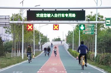 新華全媒+丨叮鈴鈴，“自行車(chē)熱”又回來(lái)了