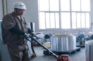 浙江嘉興:堅守崗位保生產(chǎn)