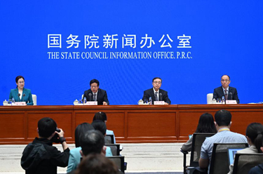 國新辦舉行“權威部門(mén)話(huà)開(kāi)局”系列主題新聞發(fā)布會(huì )介紹“保障糧食安全，端牢中國飯碗”有關(guān)情況