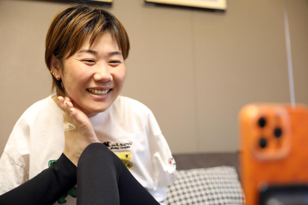 新華全媒+丨無(wú)臂媽媽的頑強人生