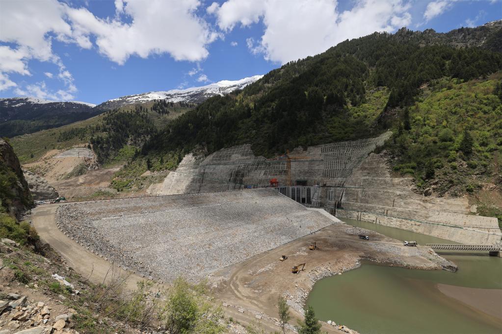 巴基斯坦蘇吉吉納里水電站實(shí)現大壩封頂