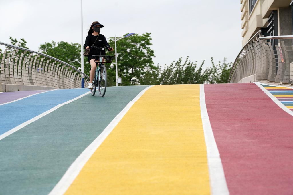 高質(zhì)量發(fā)展調研行丨江蘇無(wú)錫：太湖魚(yú)市碼頭變身城市濕地公園