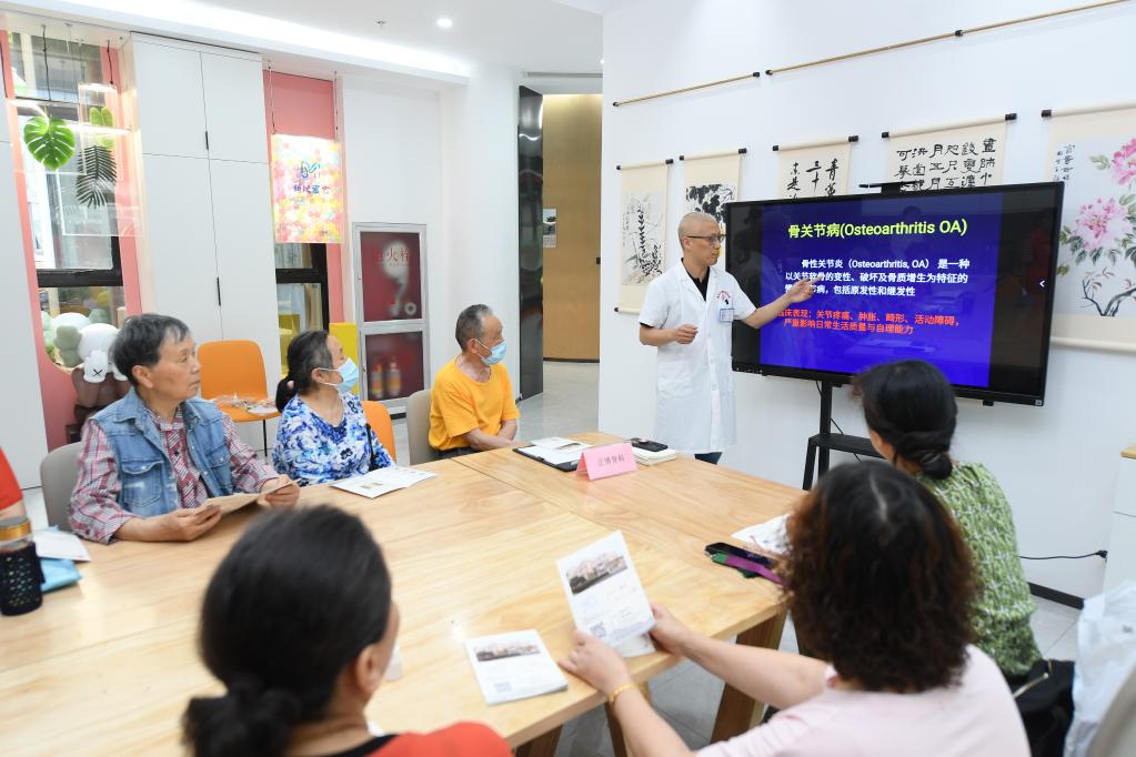 “一老一小”品牌提升社區便民服務(wù)