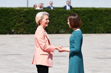 第二屆歐洲政治共同體領(lǐng)導人會(huì )議在摩爾多瓦舉行