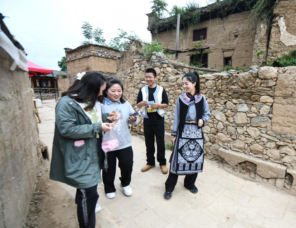 回到大山，“95后”小伙為家鄉帶貨