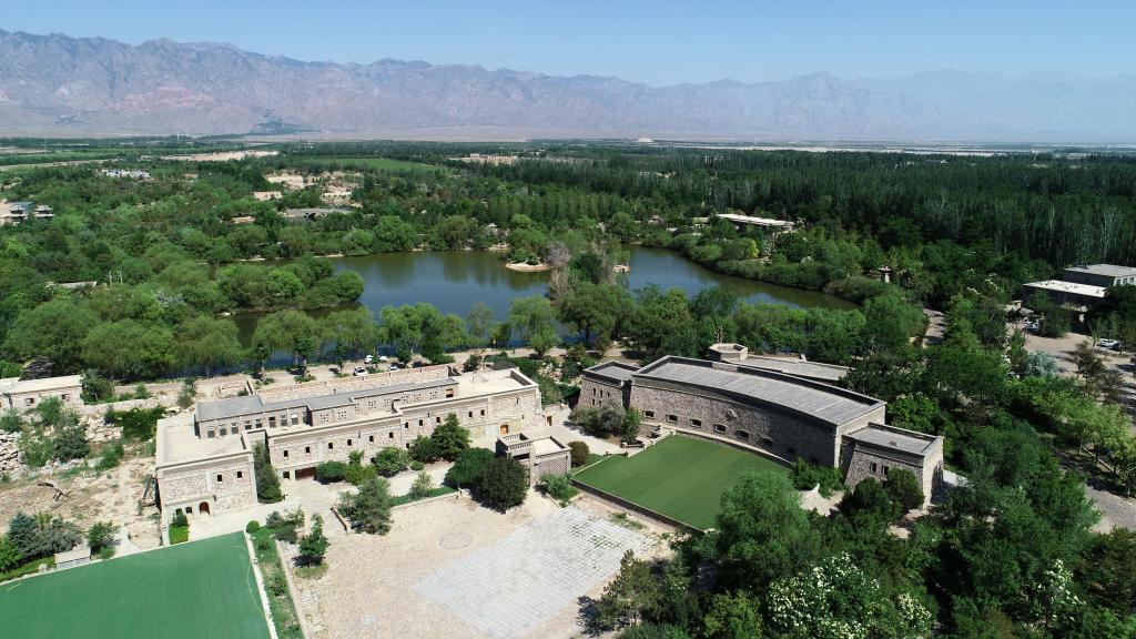 天空之眼瞰塞上:大美寧夏擦亮紫色名片